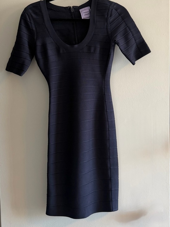 Herve Leger Dresses & Skirts - Herve Leger Iconic dress size S